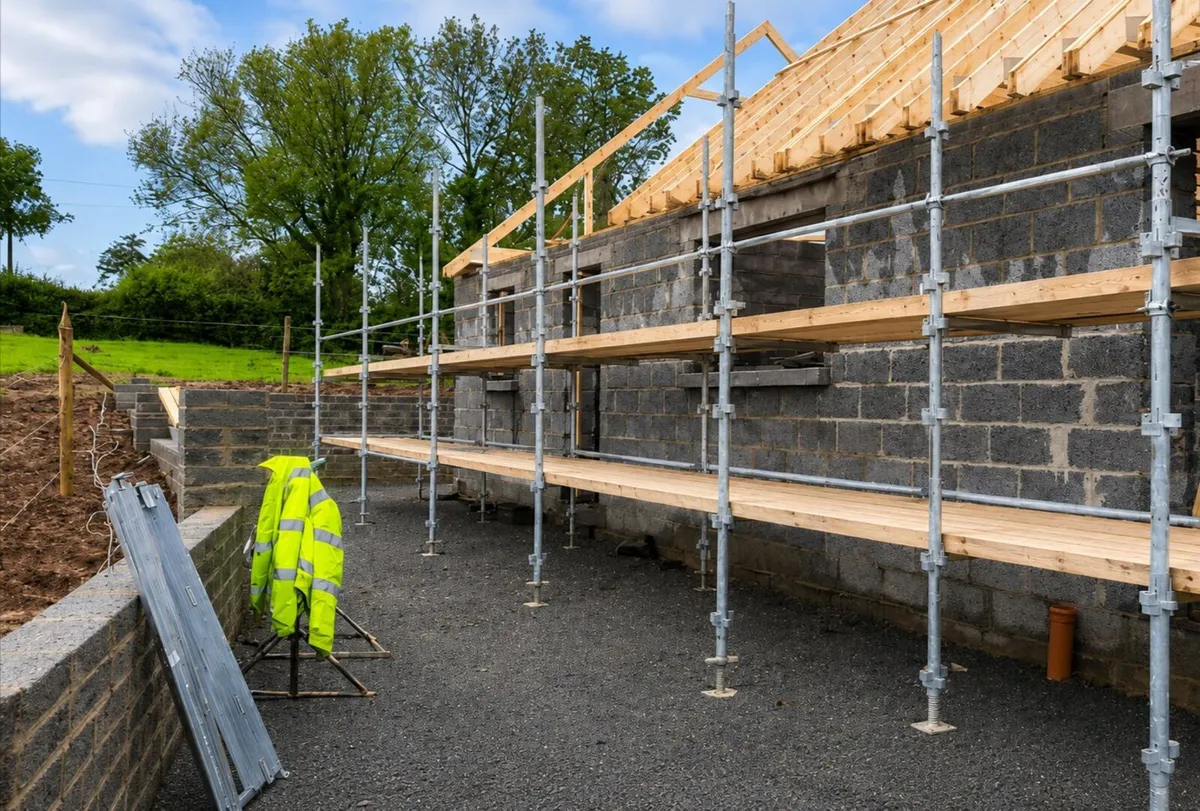6 Bay Scaffolding , Galvanised - Image 1