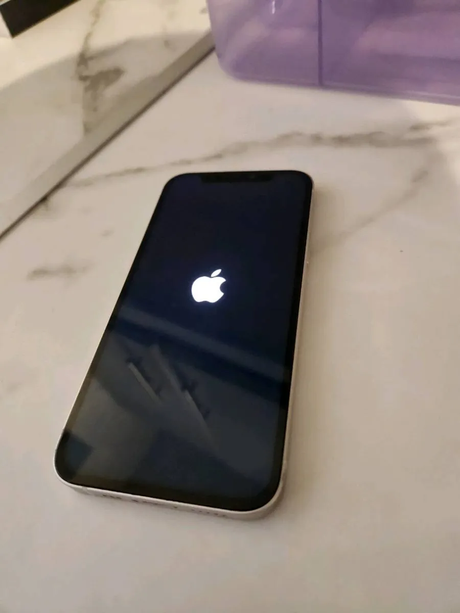I phone 12 - Image 2