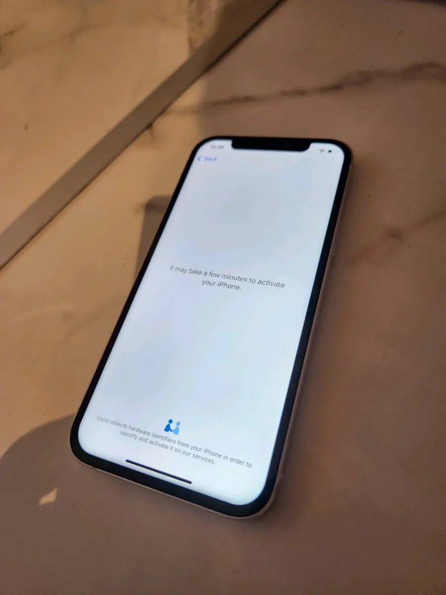 I phone 12 - Image 3