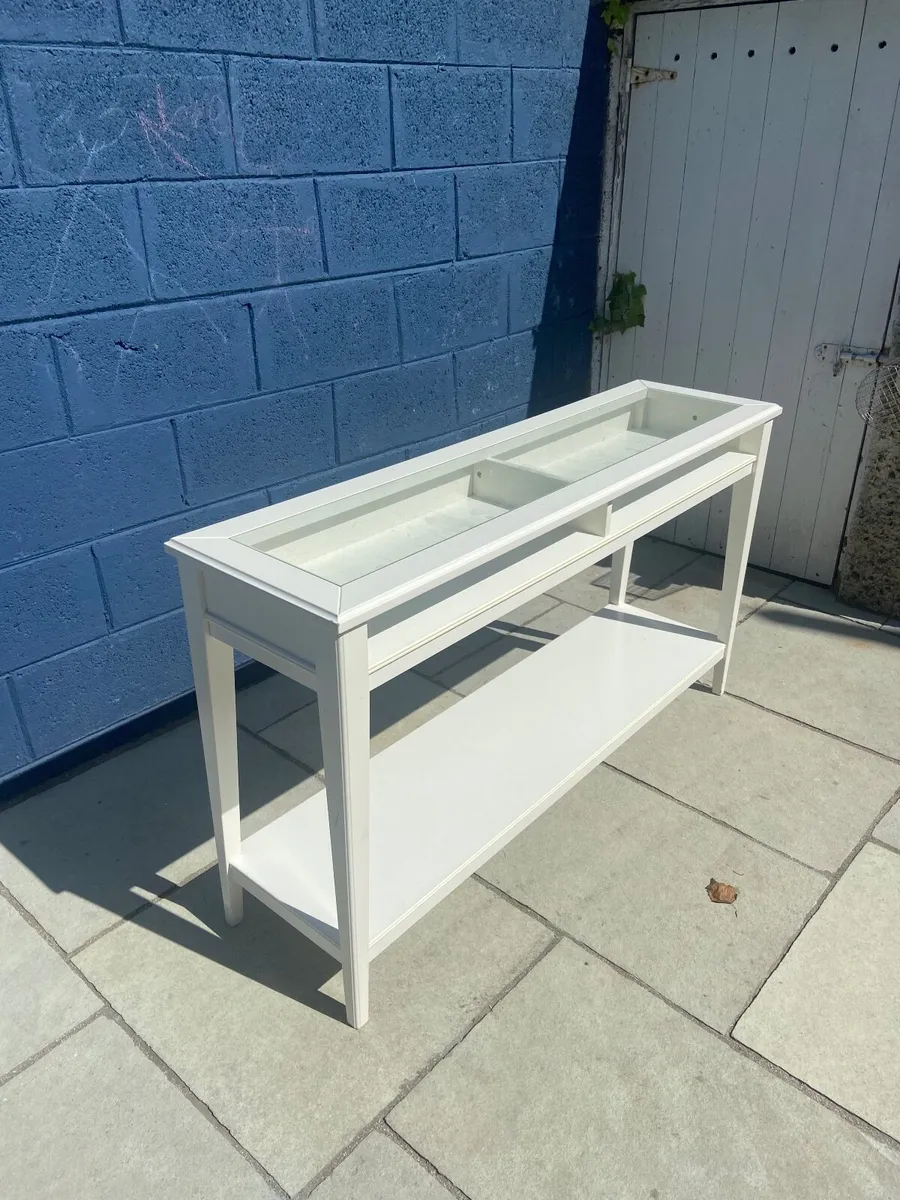 Hall table - Image 1