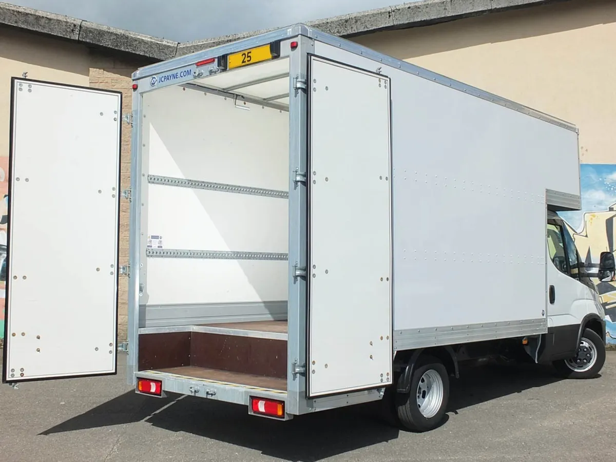 2025 Iveco Daily Luton Box Van - Image 2