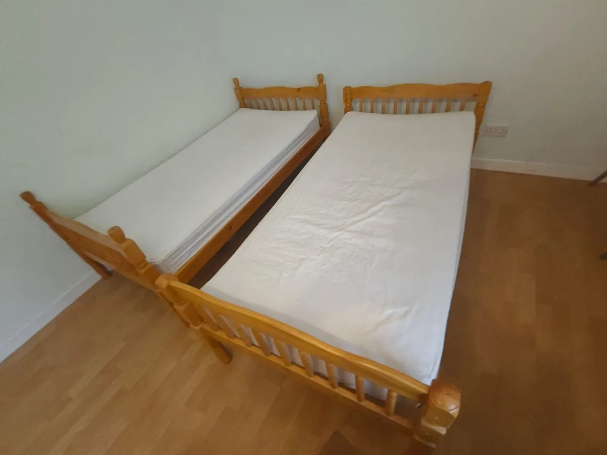 Beds - Image 2