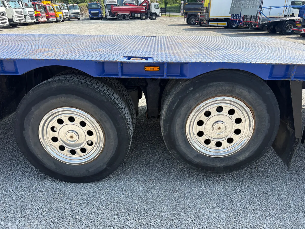Scania 94D-260 30ft beavertail body - Image 4