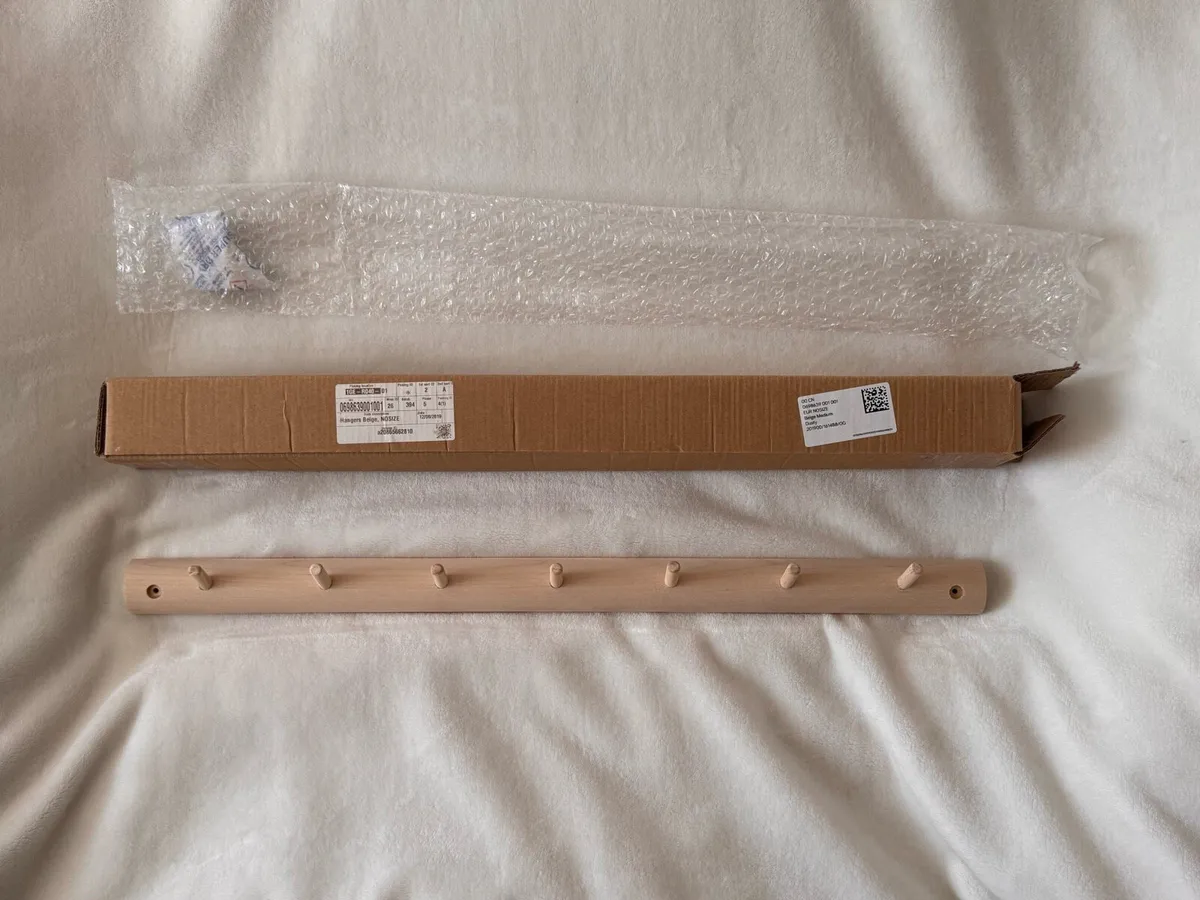 Wooden hanger h&m - Image 1