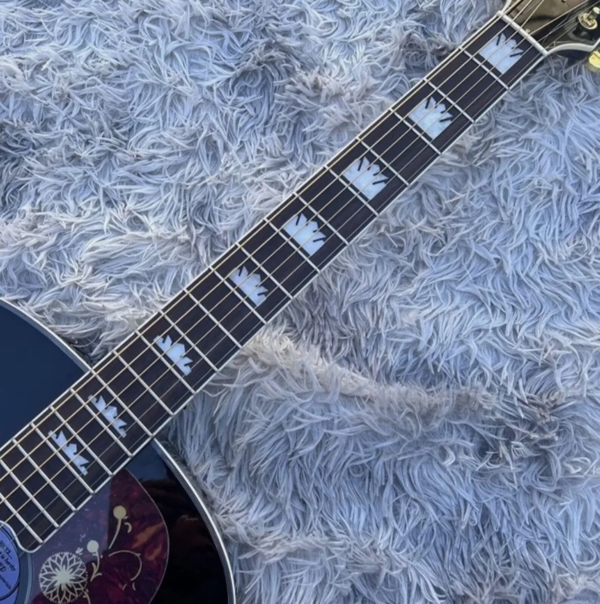 Chinese Gibson acoustic guitar. - Image 3