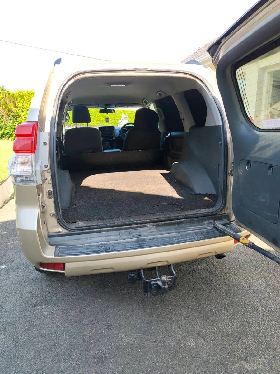 Land cruiser - Image 3