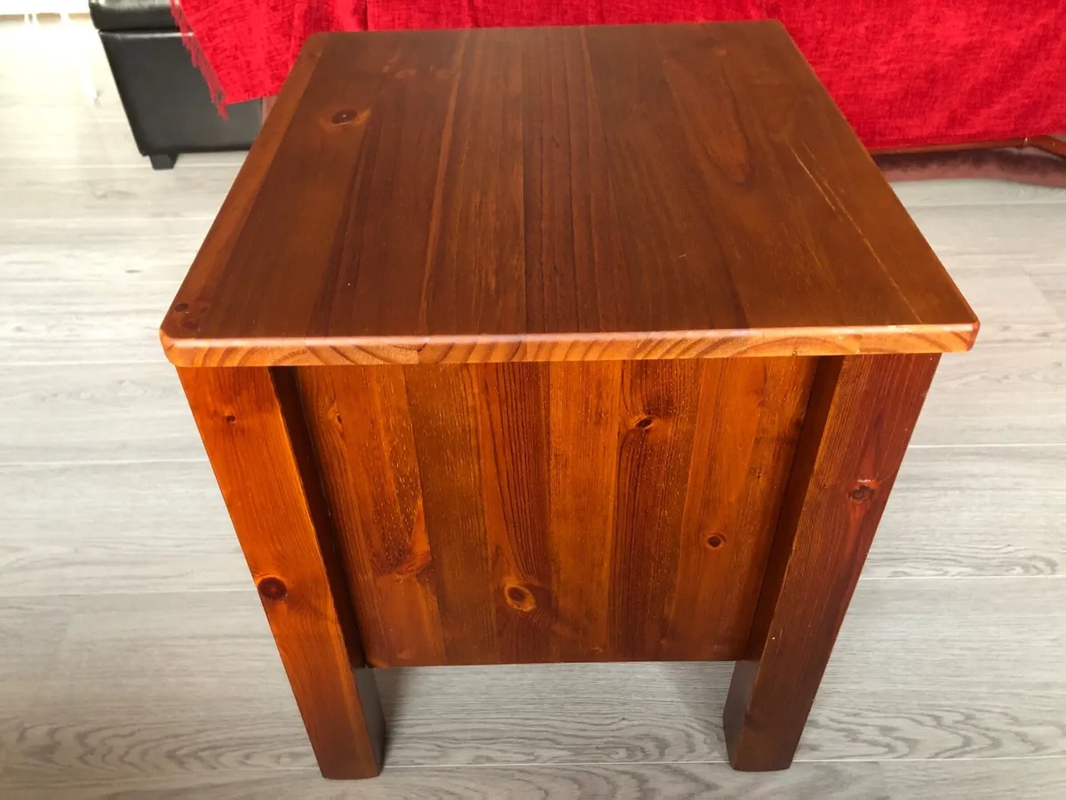 Cabinet With Two Drawers - Image 4