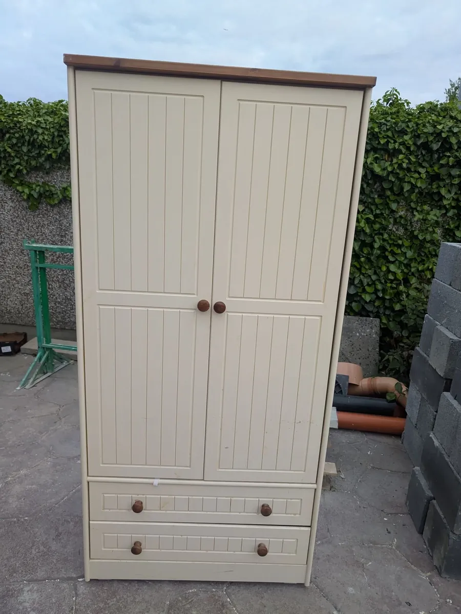 Wardrobe - Image 3
