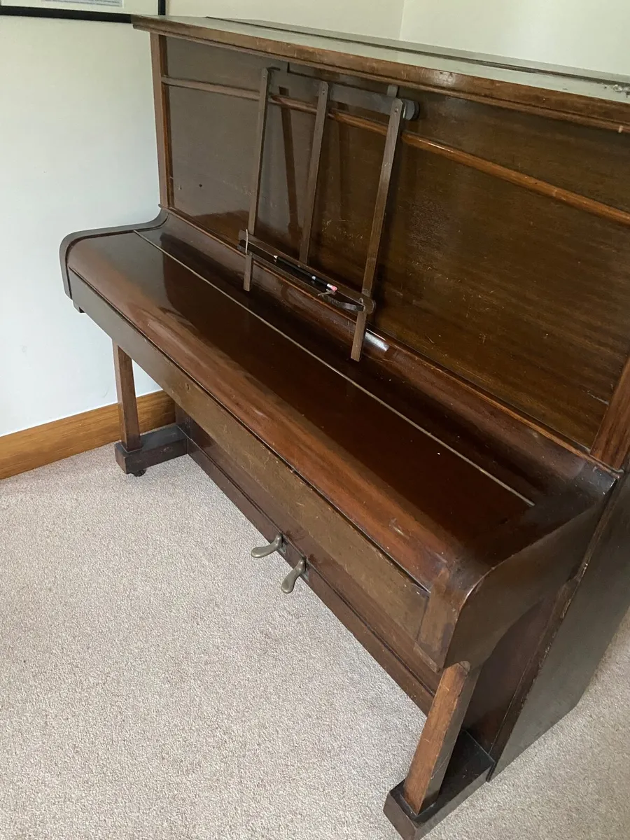 Piano - Image 2