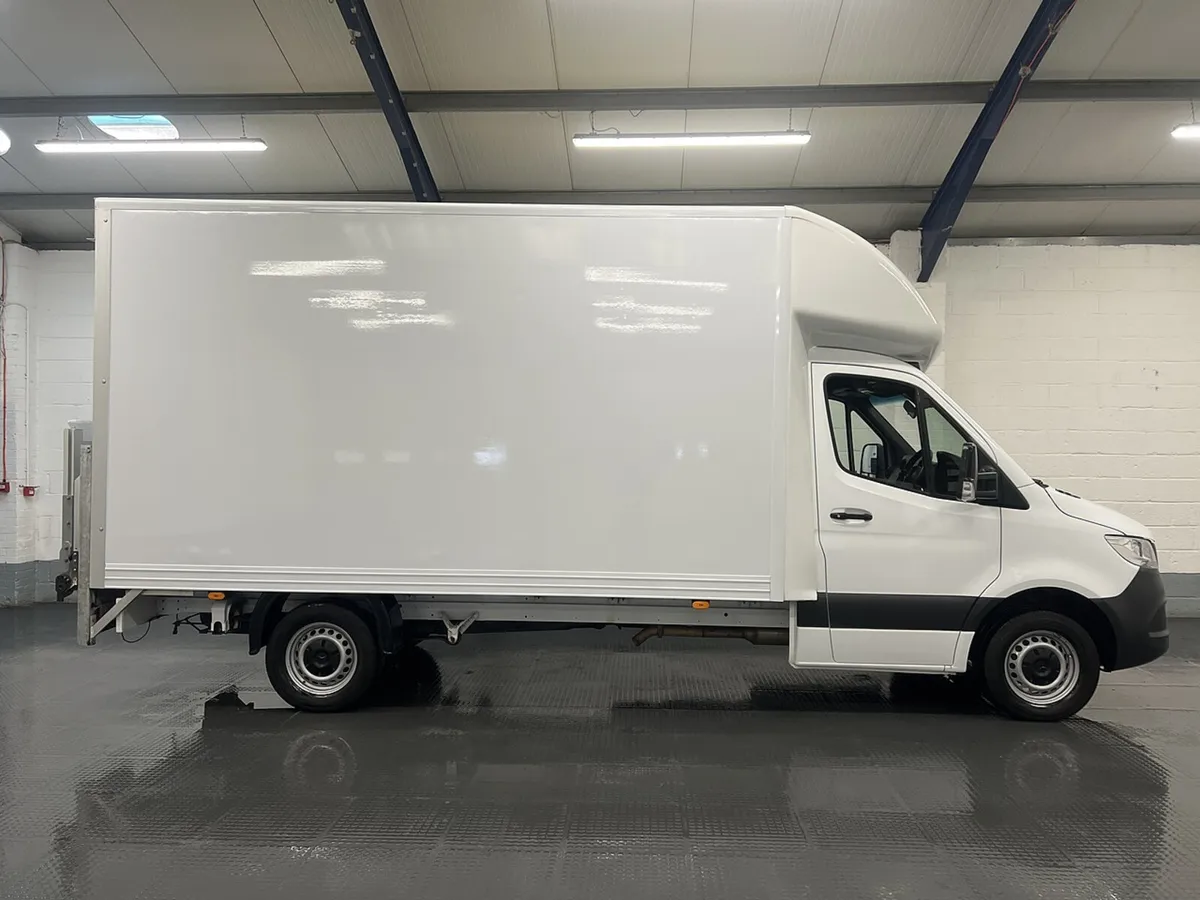 2021 Mercedes-Benz Sprinter Luton Box Van - Image 1