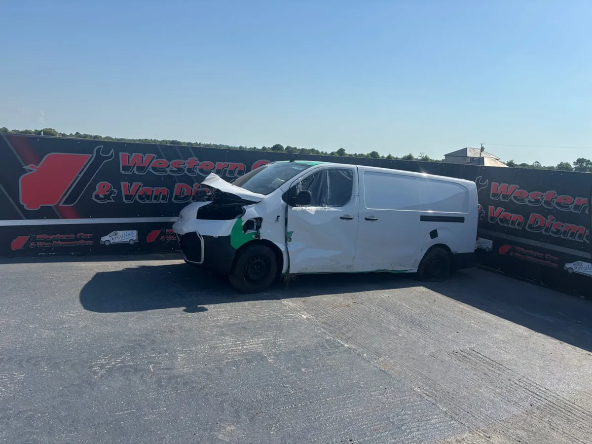 25 Toyota proace ev for dismantling