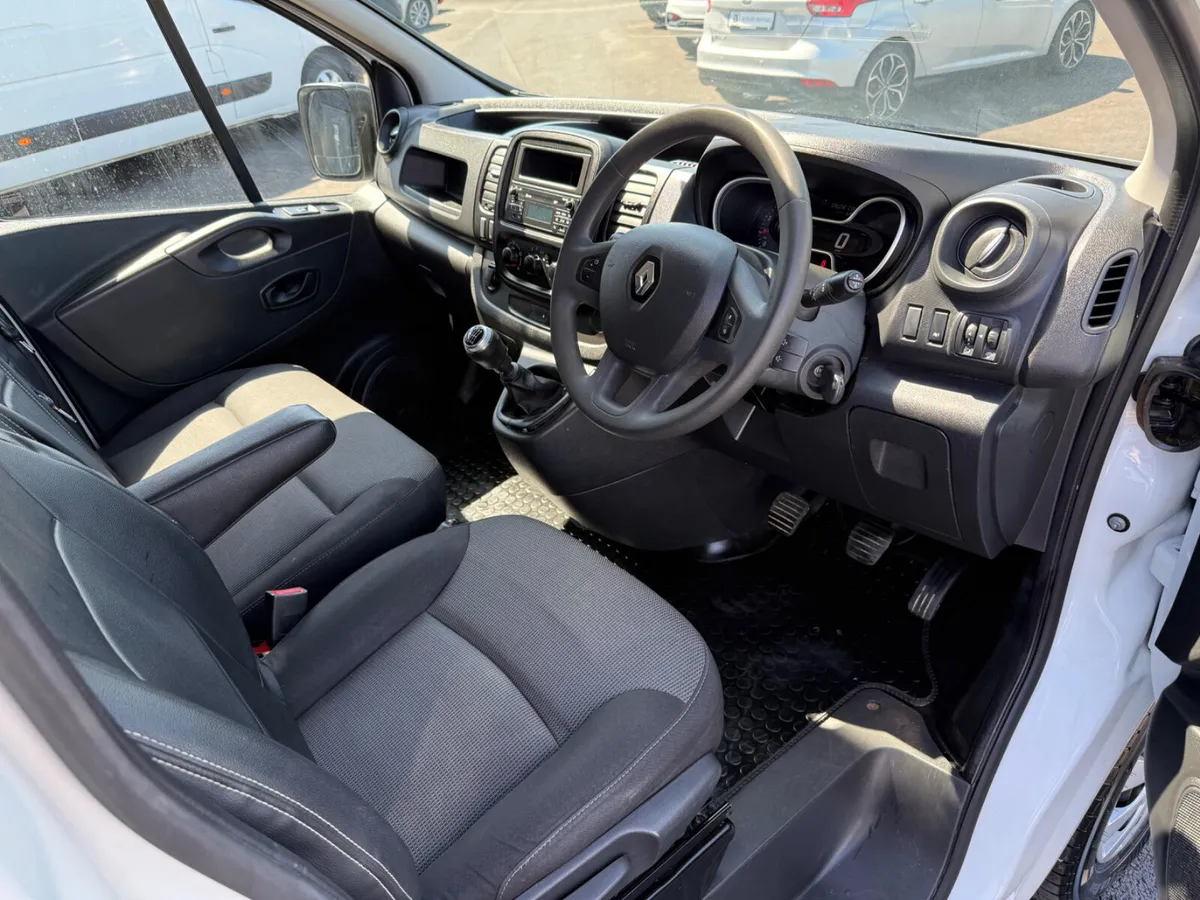 2021 Renault Trafic 2.0D LL30 Business - Image 4