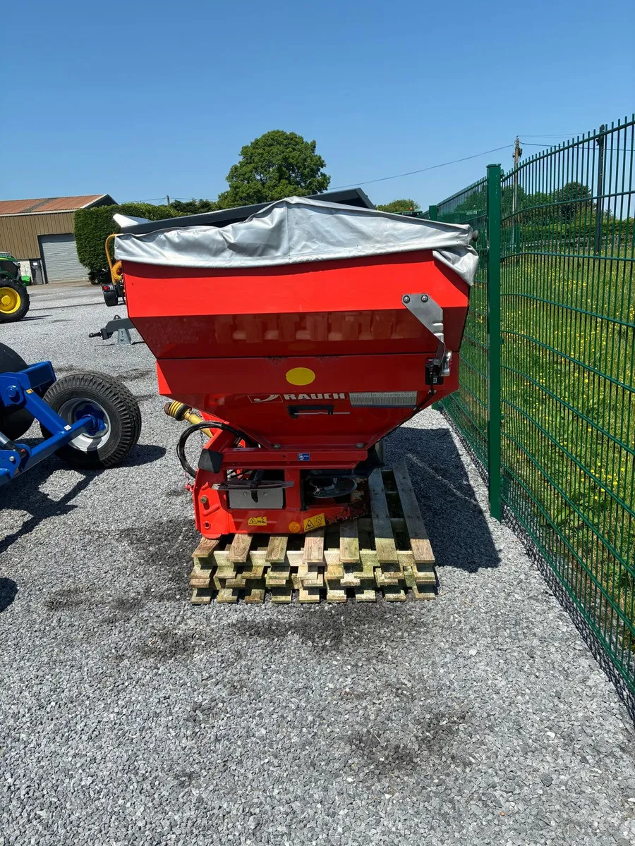 2019 Rauch Spreader - Image 3