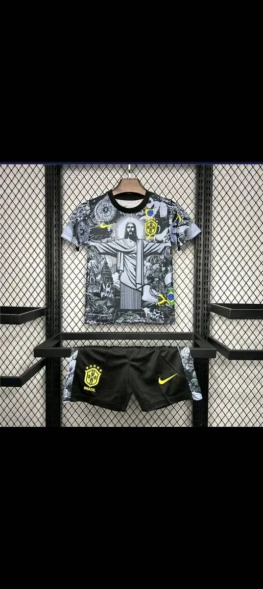 Brazilian kids soccer kit shirt and shorts - Image 1