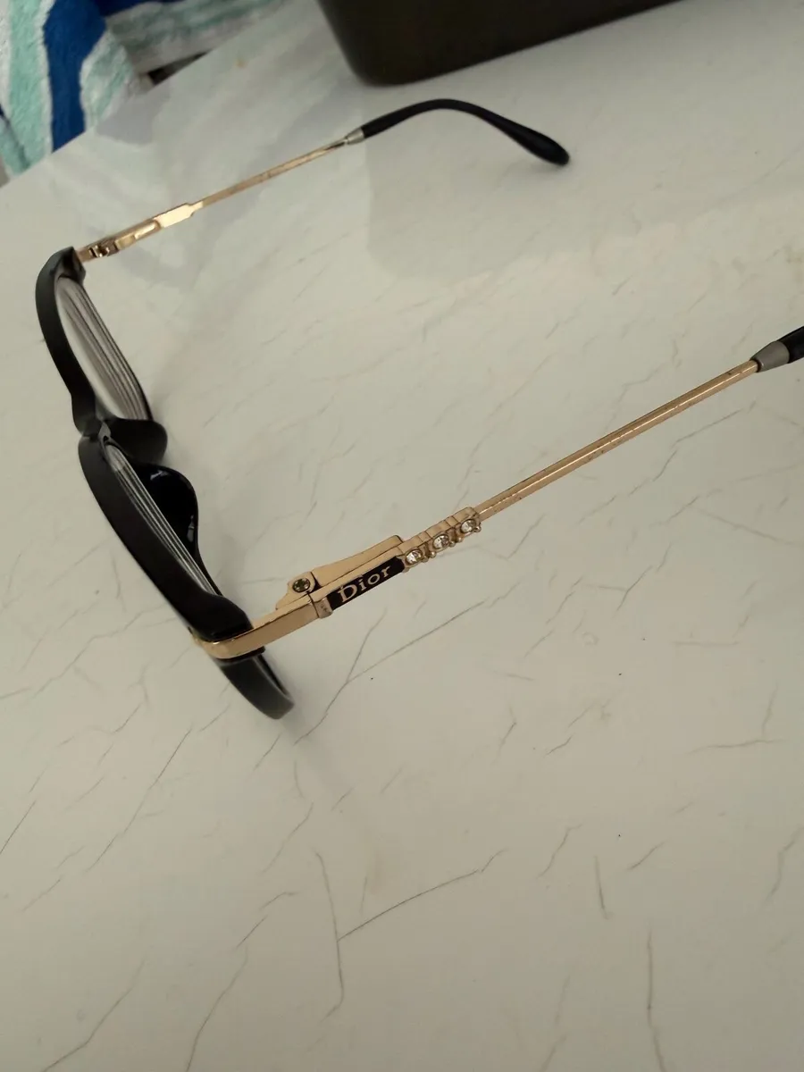 Glasses - Image 1