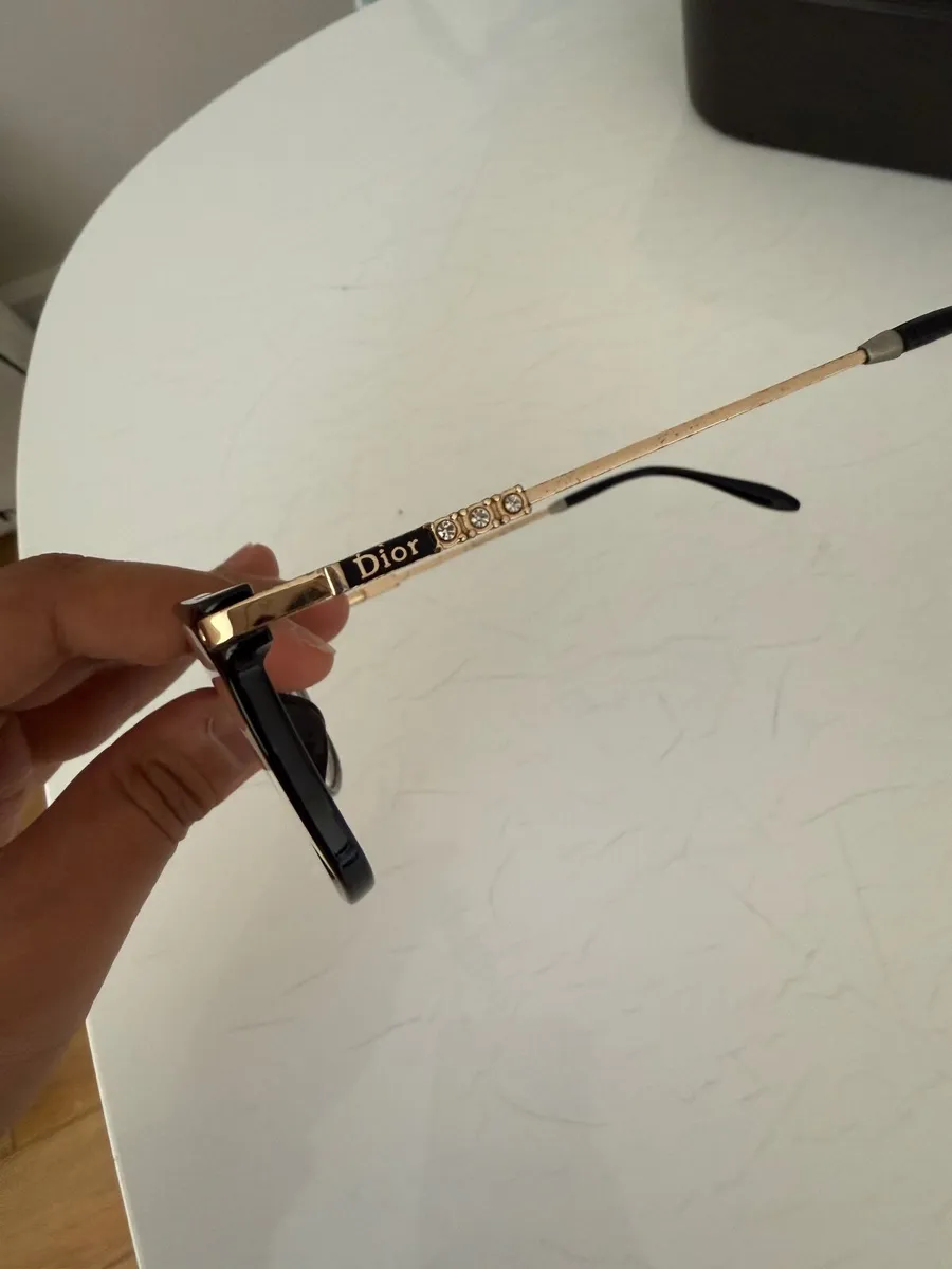 Glasses - Image 3