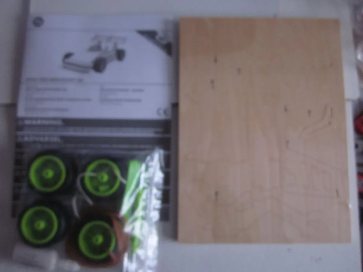 Playtive Wooden Race Car Model Kit 43 Pieces - NEW - Image 4