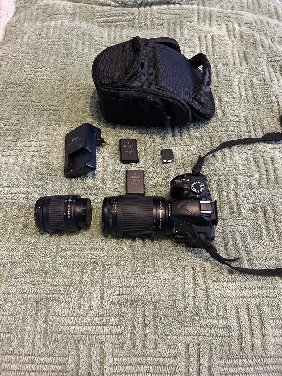 Nikon D3200 with lenses - Image 1