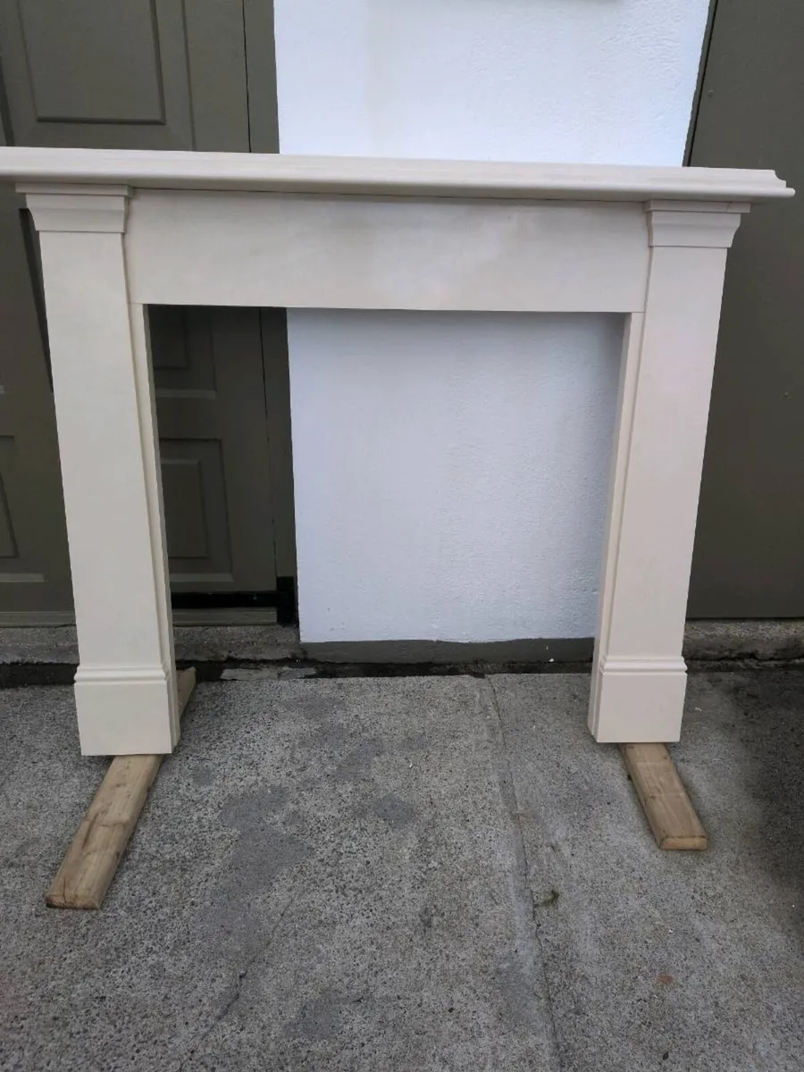 Cream granite fireplace surround - Image 1