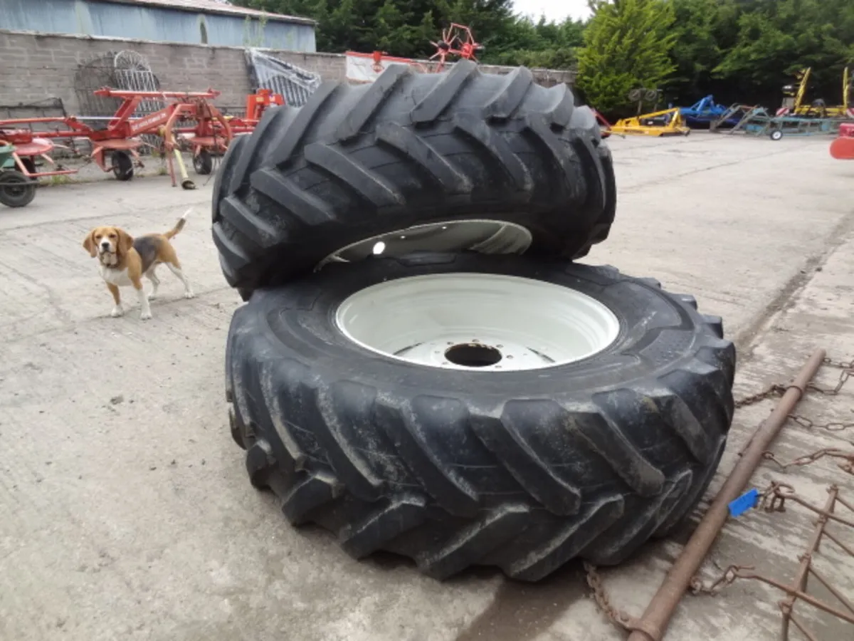 8 Stud 520/85R38 - Image 3