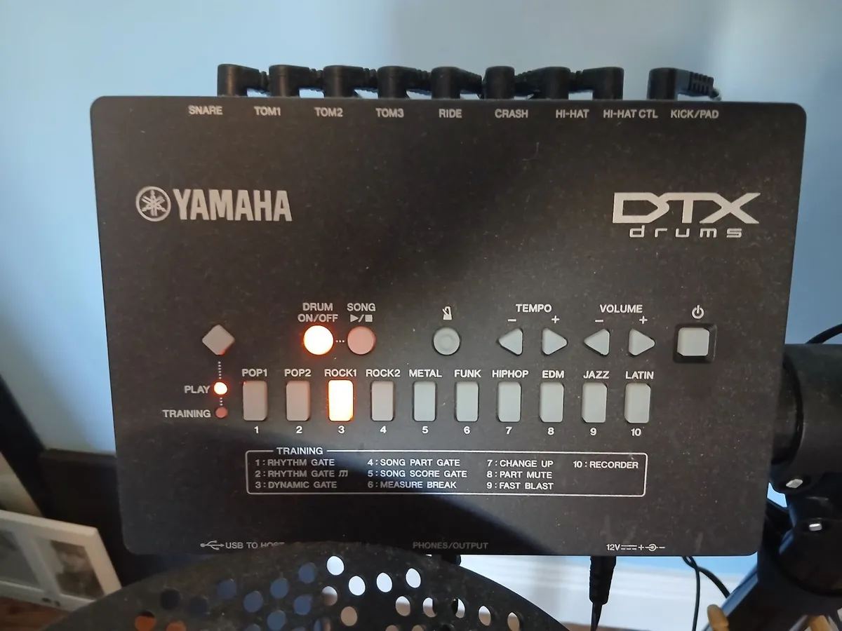 YAMAHA DTX452K Electronic Drum kit - Image 2