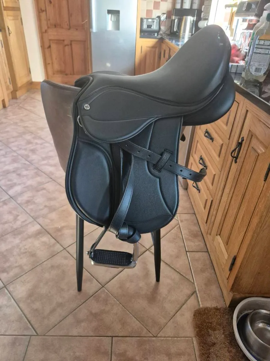 Norton 15 Inch pony saddle - Image 2