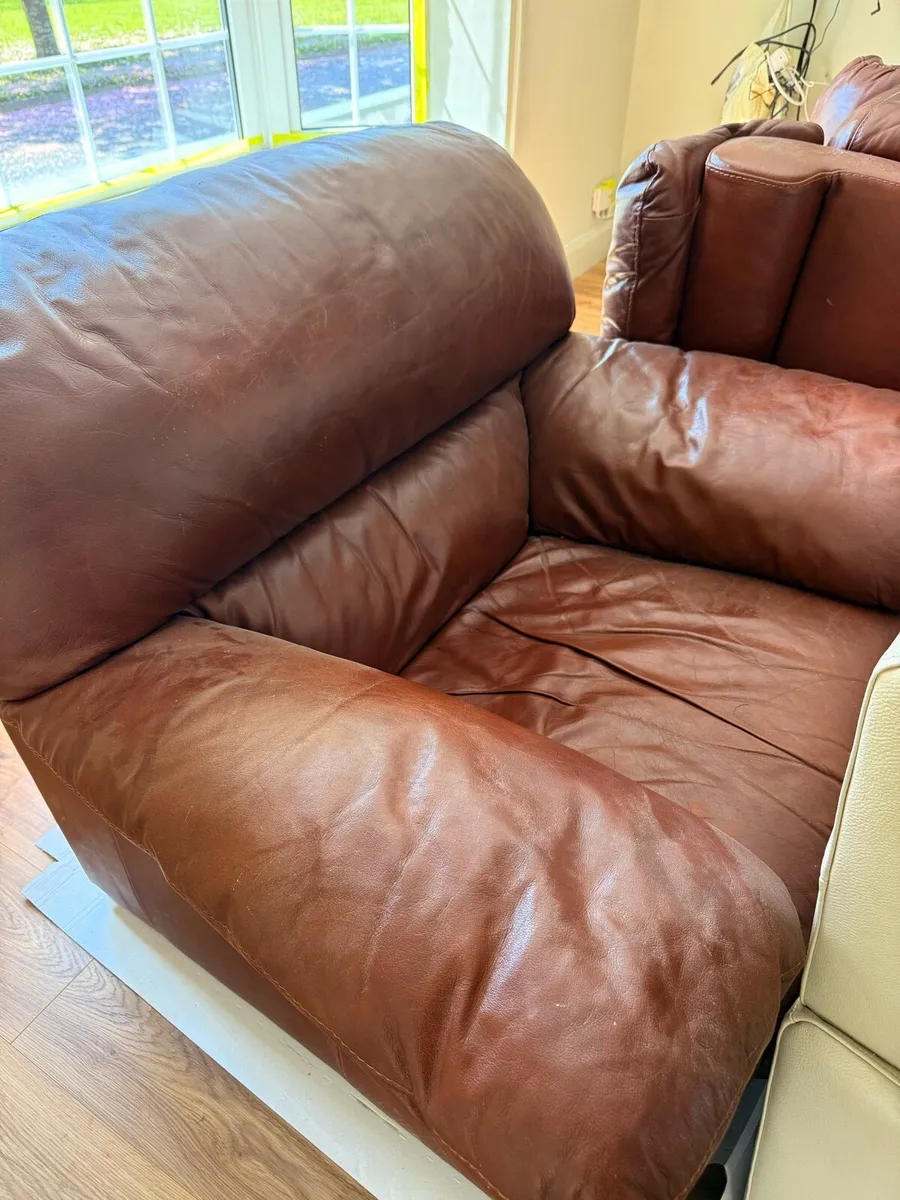 Leather arm chair - Image 1