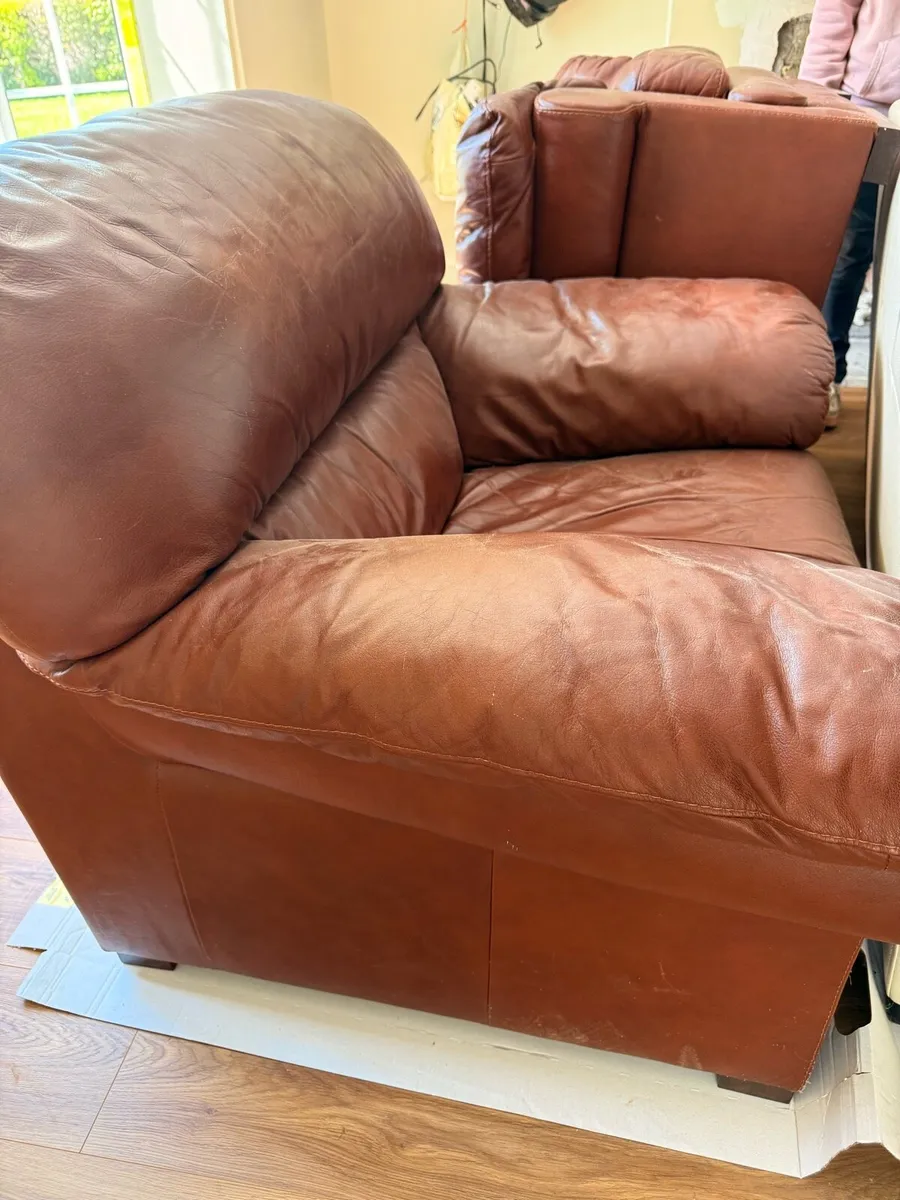 Leather arm chair - Image 2