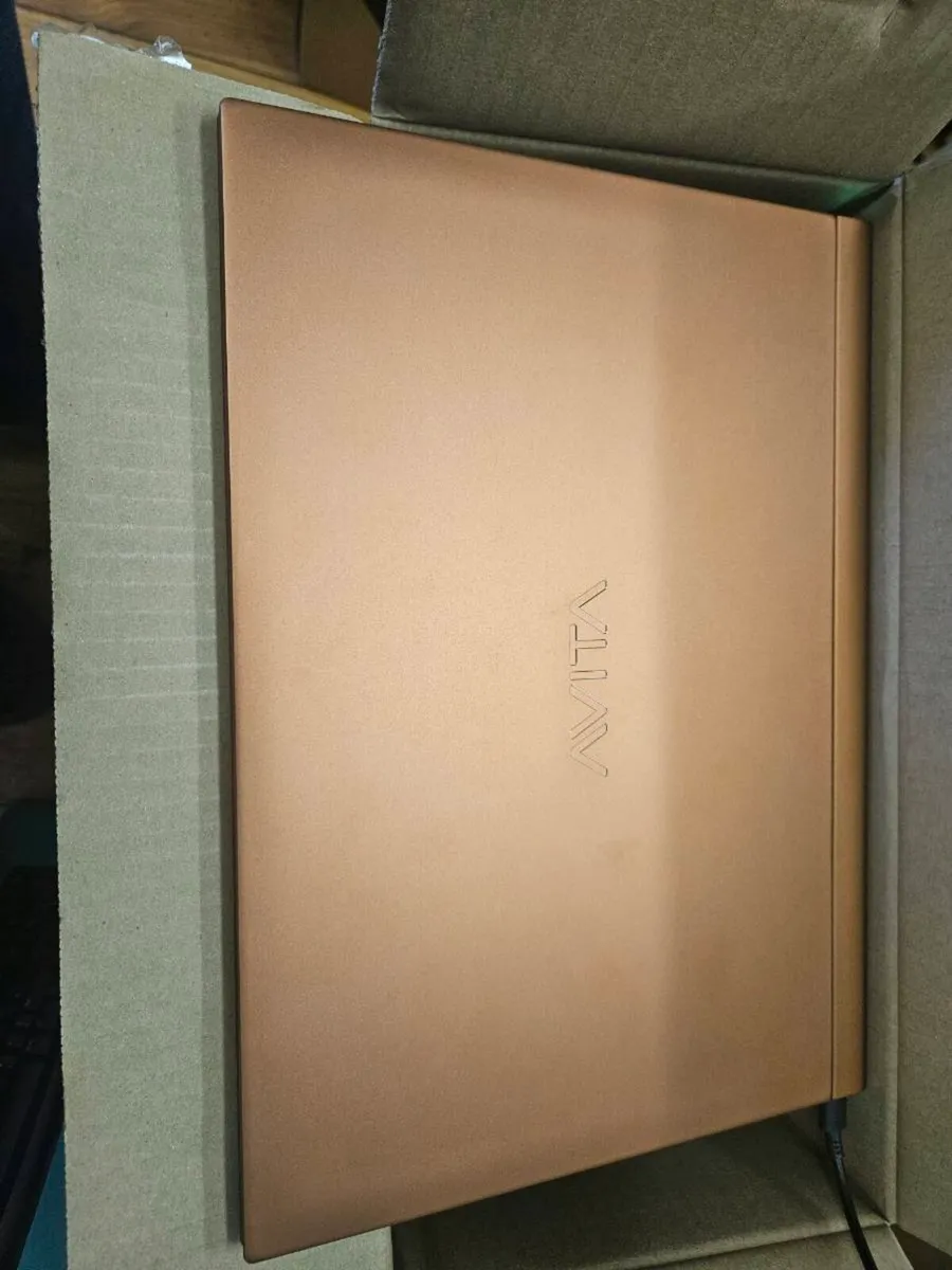 Laptop - Image 3