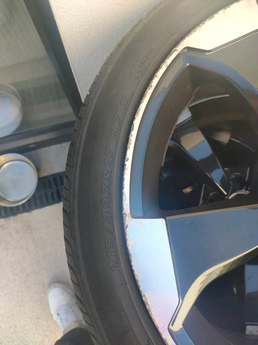 17 inch Alloys - Image 3