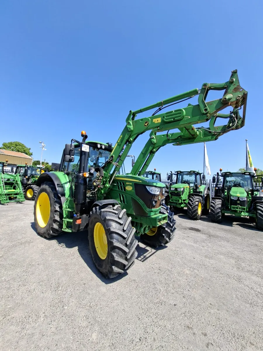 2020 John Deere 6110M - Image 1