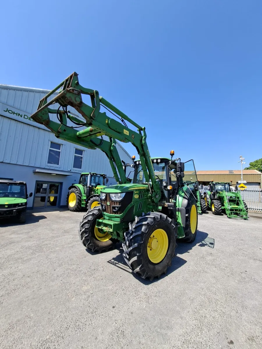 2020 John Deere 6110M - Image 2