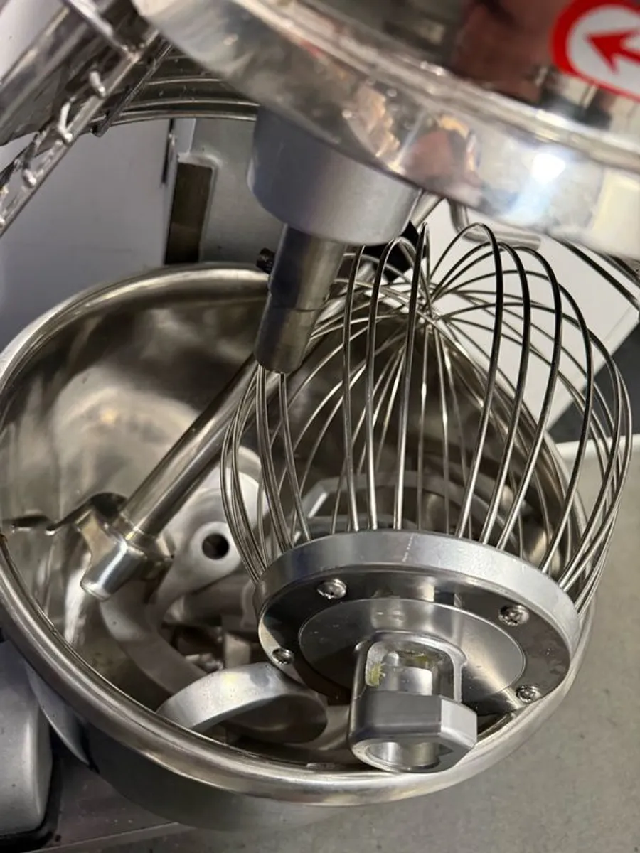 Dynasty 20 QT Industrial Food Mixer - Image 3