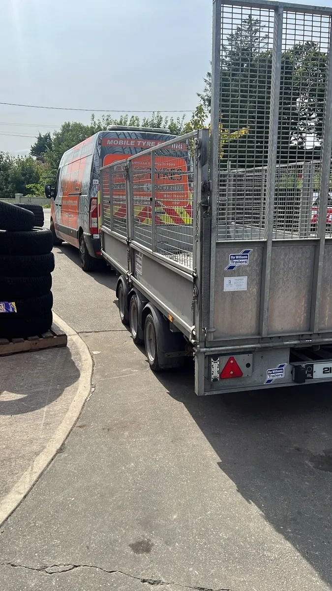 Ifor Williams 14ft mesh sides 5k +vat - Image 3