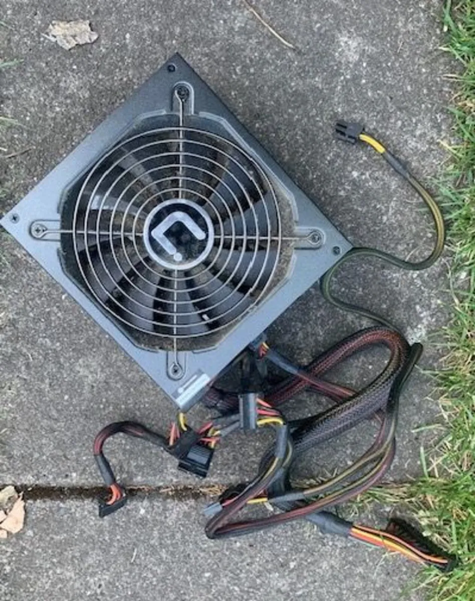 Novatech power unit 400 watt PC - Image 1