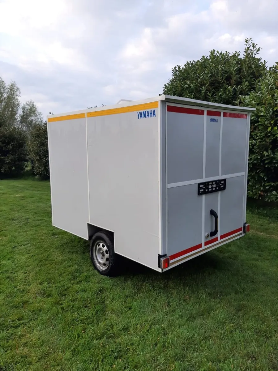 Trailer - Image 1