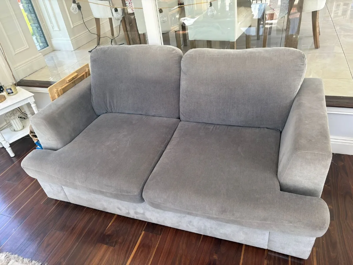 sofa - Image 1