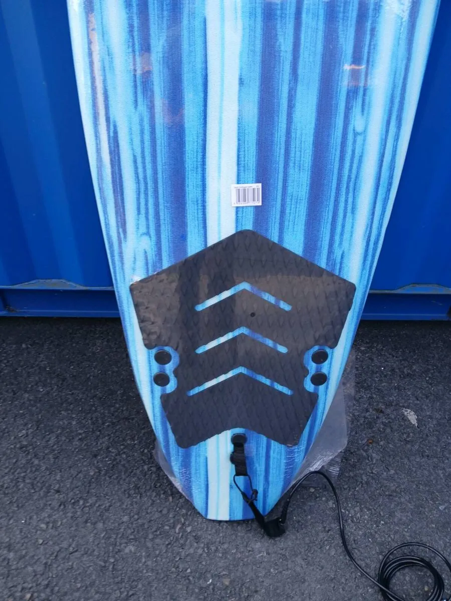 New 8' Surfboard, inc fins, tail pad and leash - Image 2