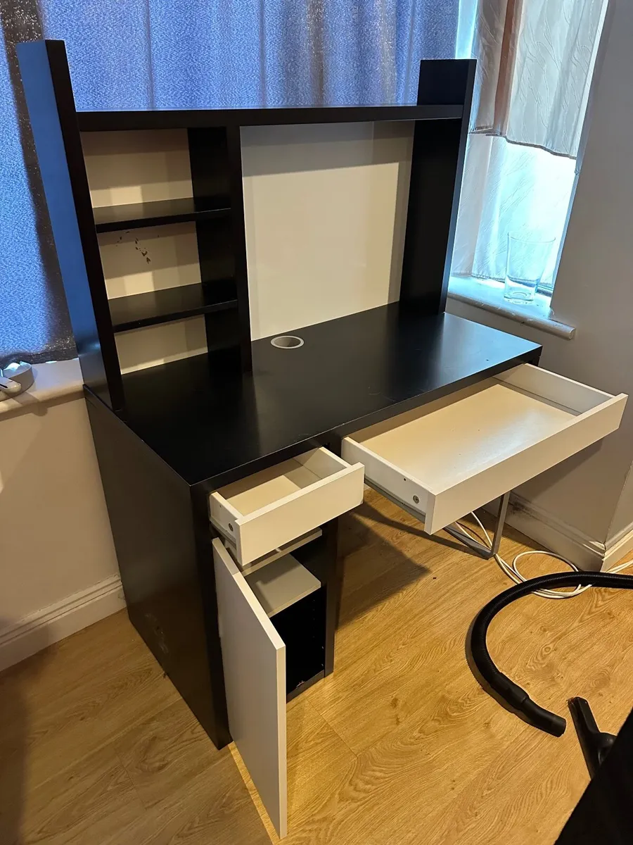 Desk - Image 2