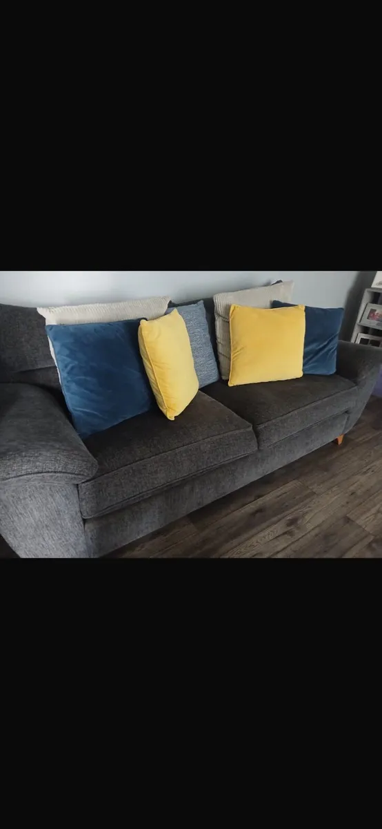 Couch 3 +2 - Image 3