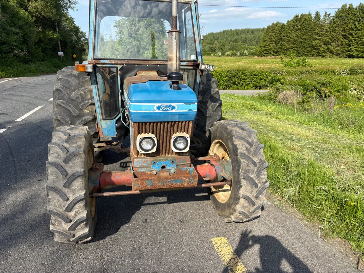Ford 4610 4x4 floor change - Image 3