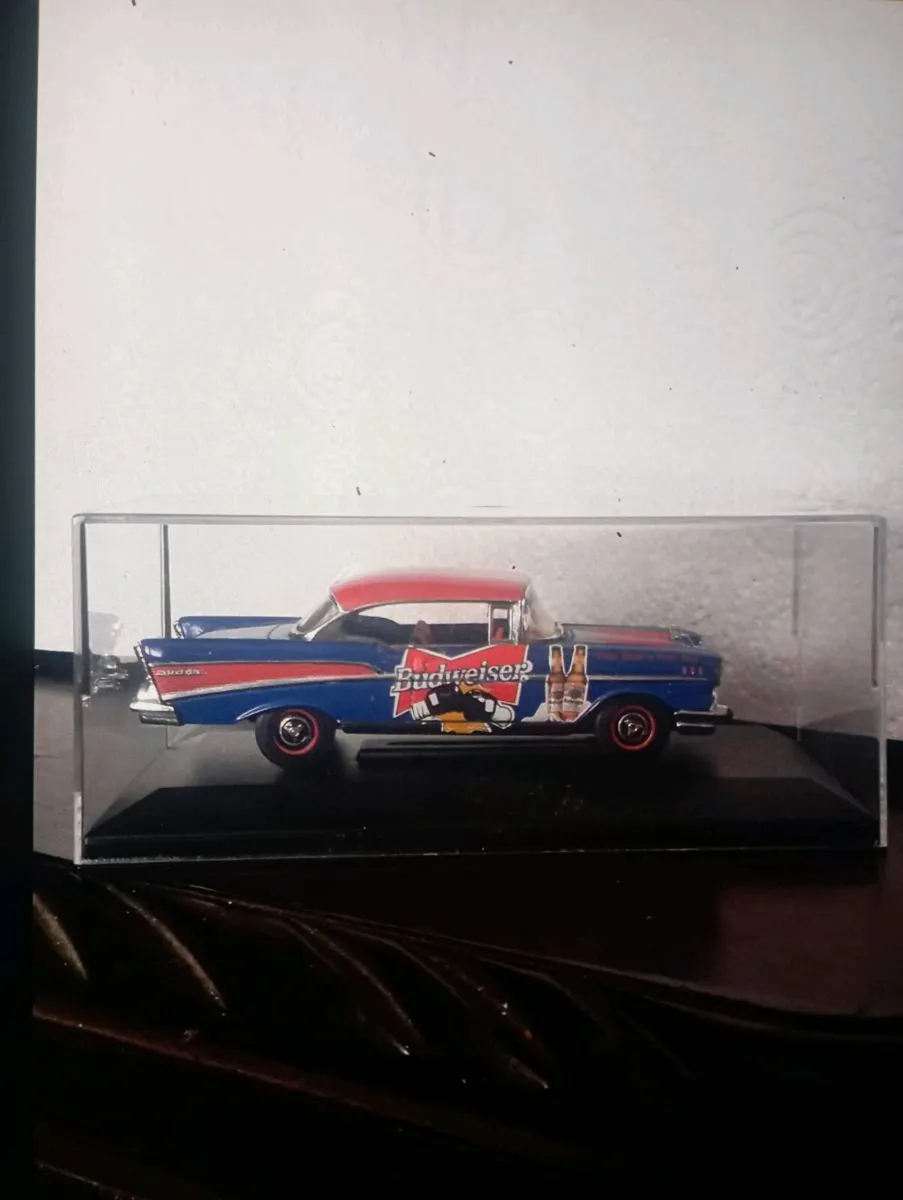 MATCHBOX BUDWEISER 1957  CHEVRLET BEL- AIR CAR . - Image 2