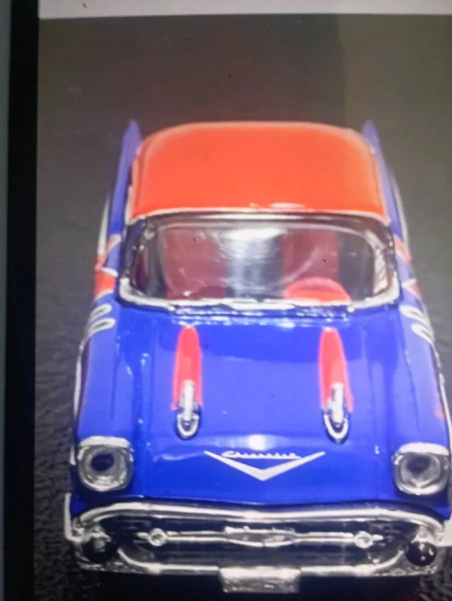 MATCHBOX BUDWEISER 1957  CHEVRLET BEL- AIR CAR . - Image 3