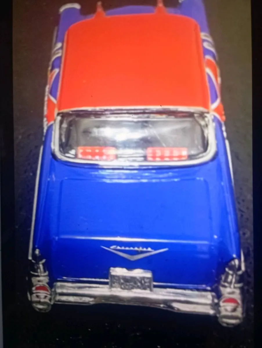 MATCHBOX BUDWEISER 1957  CHEVRLET BEL- AIR CAR . - Image 4