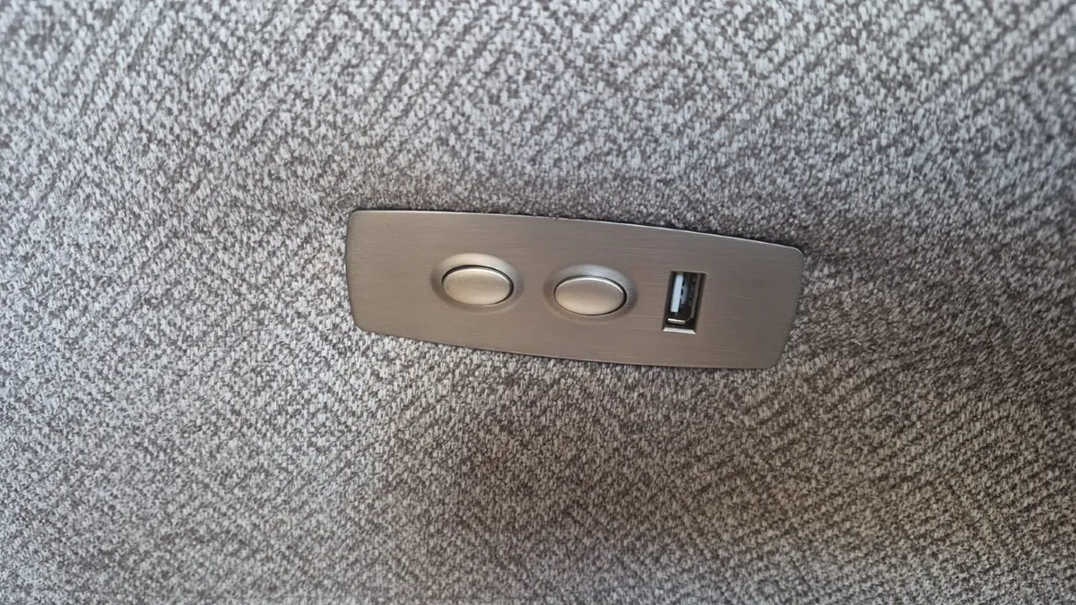 Grey Three piece suite - Image 2