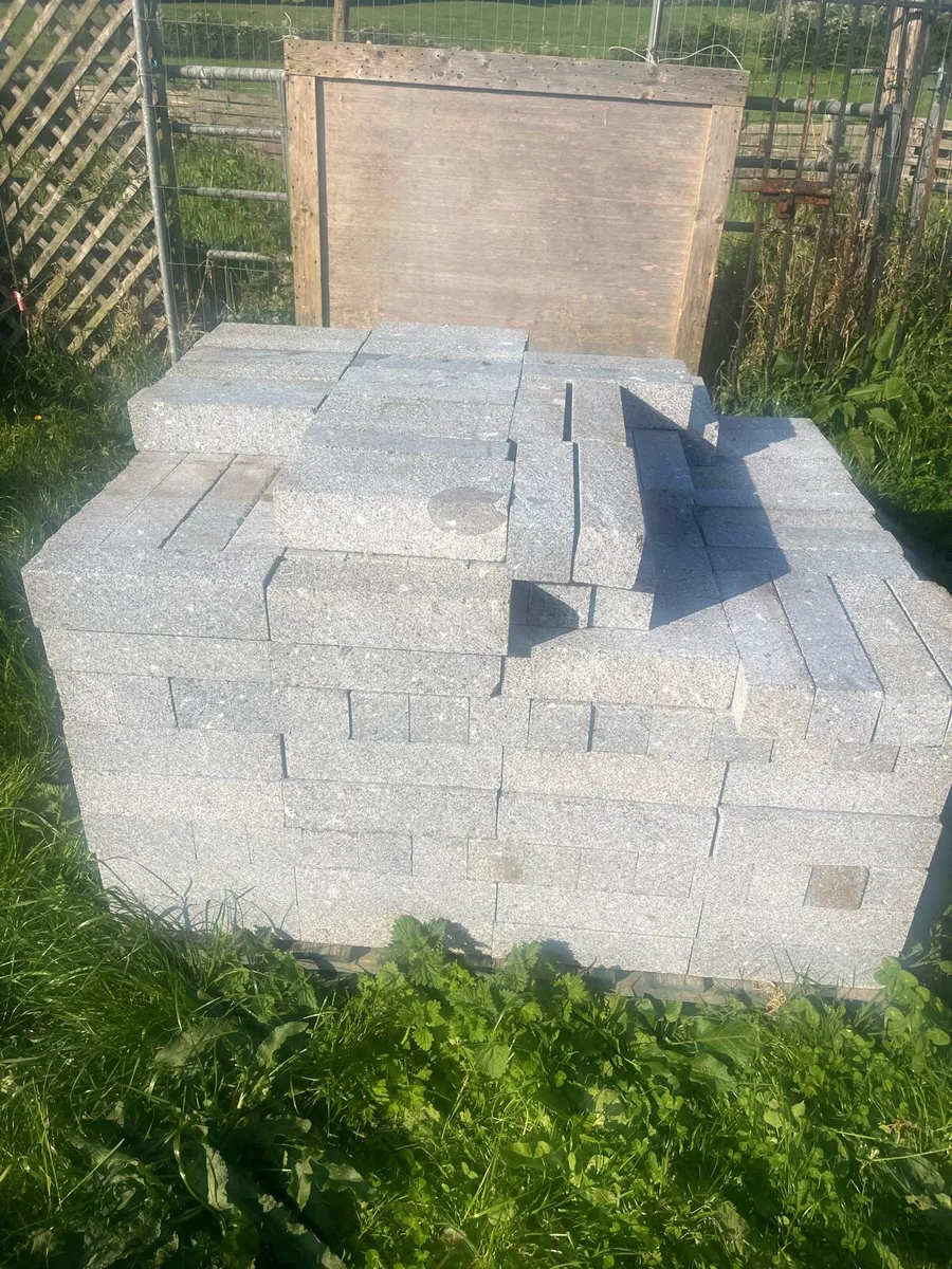 Granite stone - Image 1