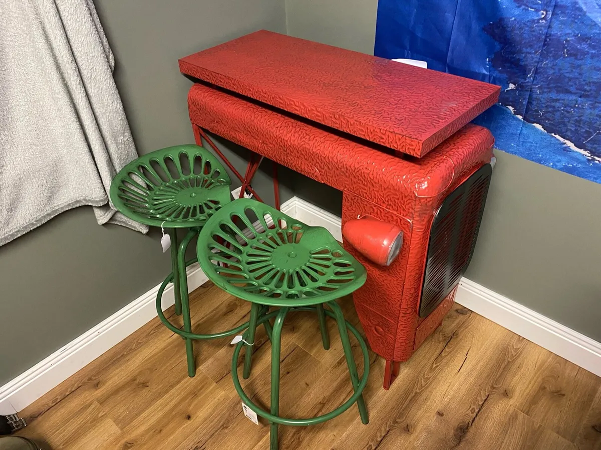 Esscherts Design Tractor Table and Stool Set - Image 2