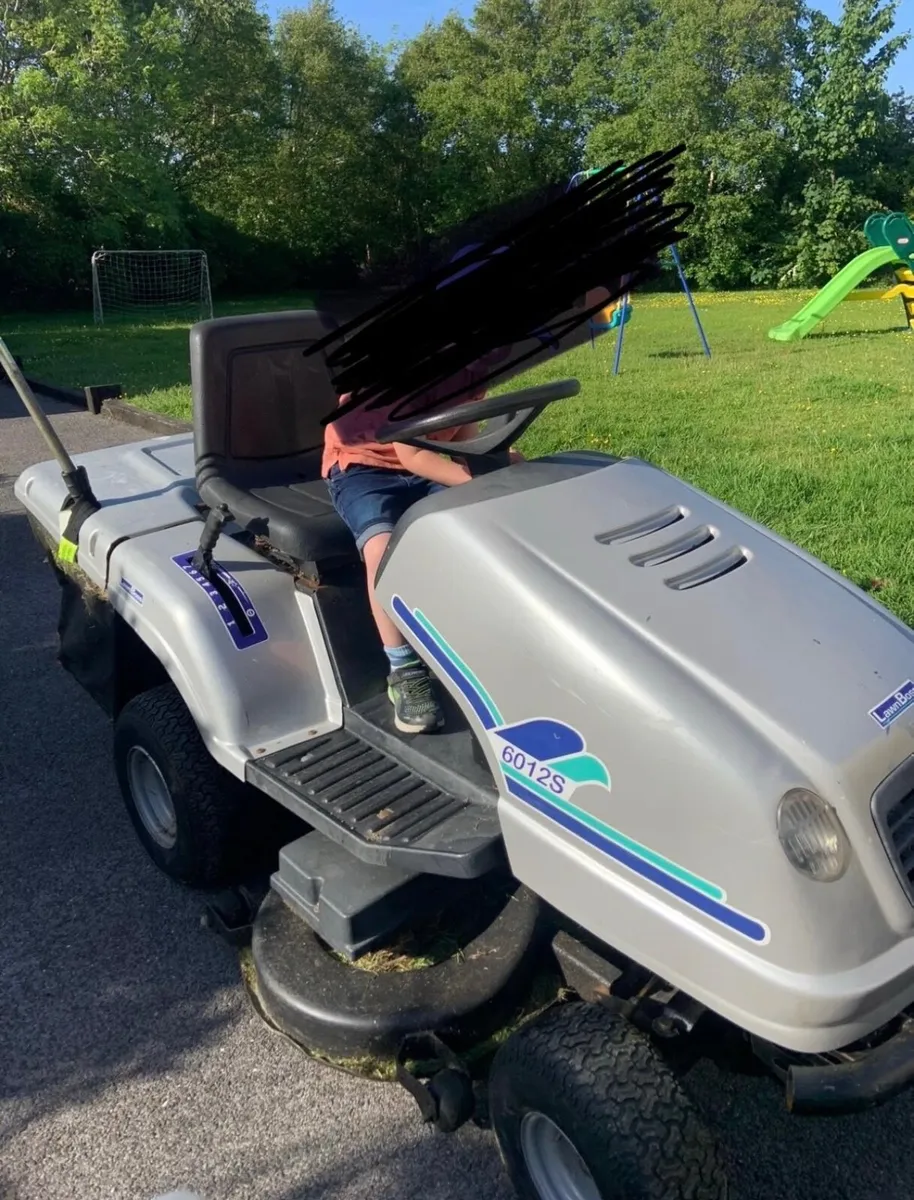 Ride on Lawnmower