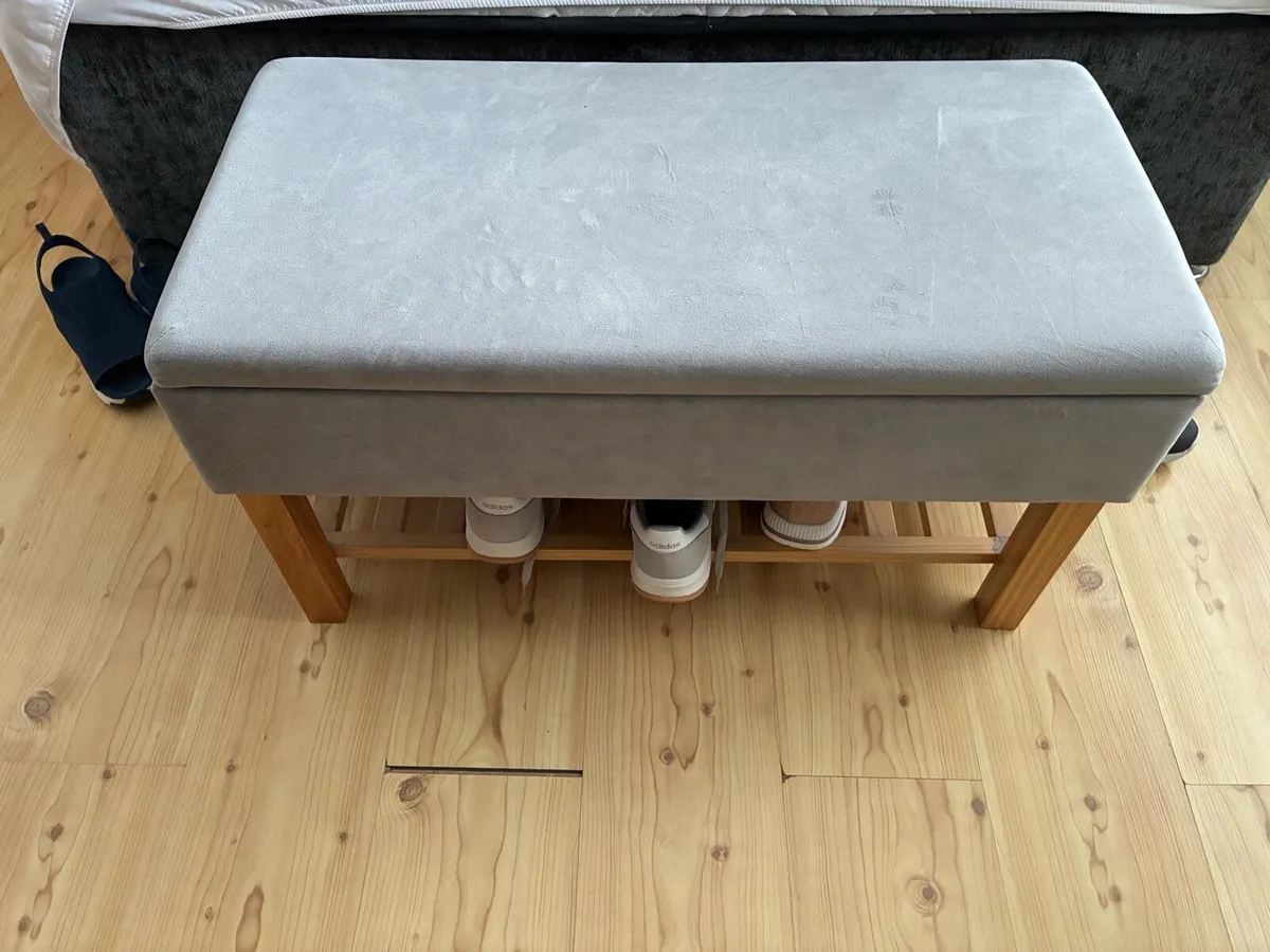 Bedroom Chair & 2 x Storage Ottomans Grey - Image 4