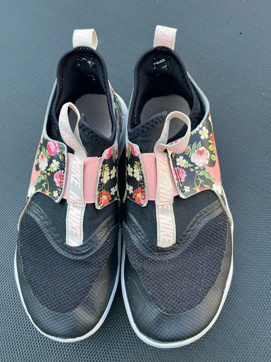 Nike FlexRunner Size 2.5 - Image 4